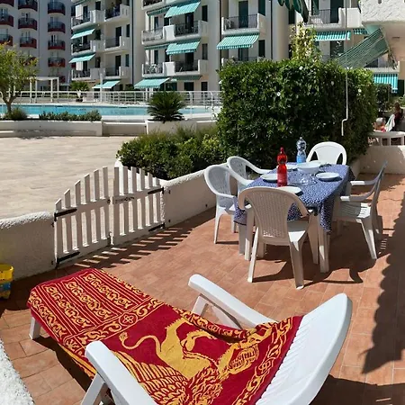 El Palmar Fronte Mare, Fronte Apartment