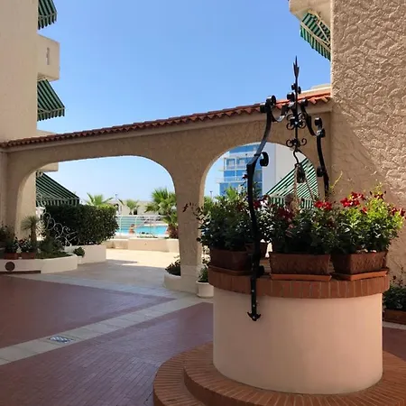 El Palmar Fronte Mare, Fronte *